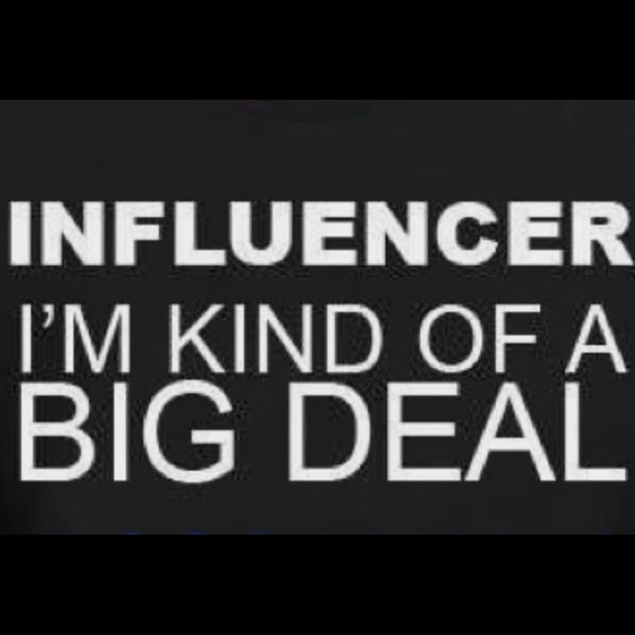 #6WHO’S THE BOSS - Picture 12 of 16